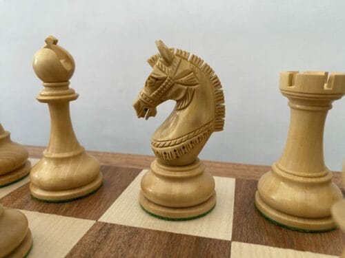 pièces d'échecs preston en ébène