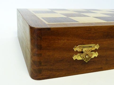 Coffret d'échecs magnétique en acacia -  modèle Intermédiaire