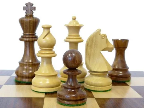 Coffret d'échecs magnétique en acacia