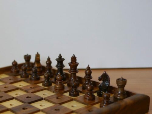 Jeu d'échecs pour personnes malvoyant(e)s