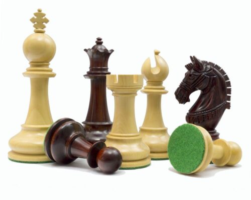 Pièces d'échecs Preston en bois de padouk/buis